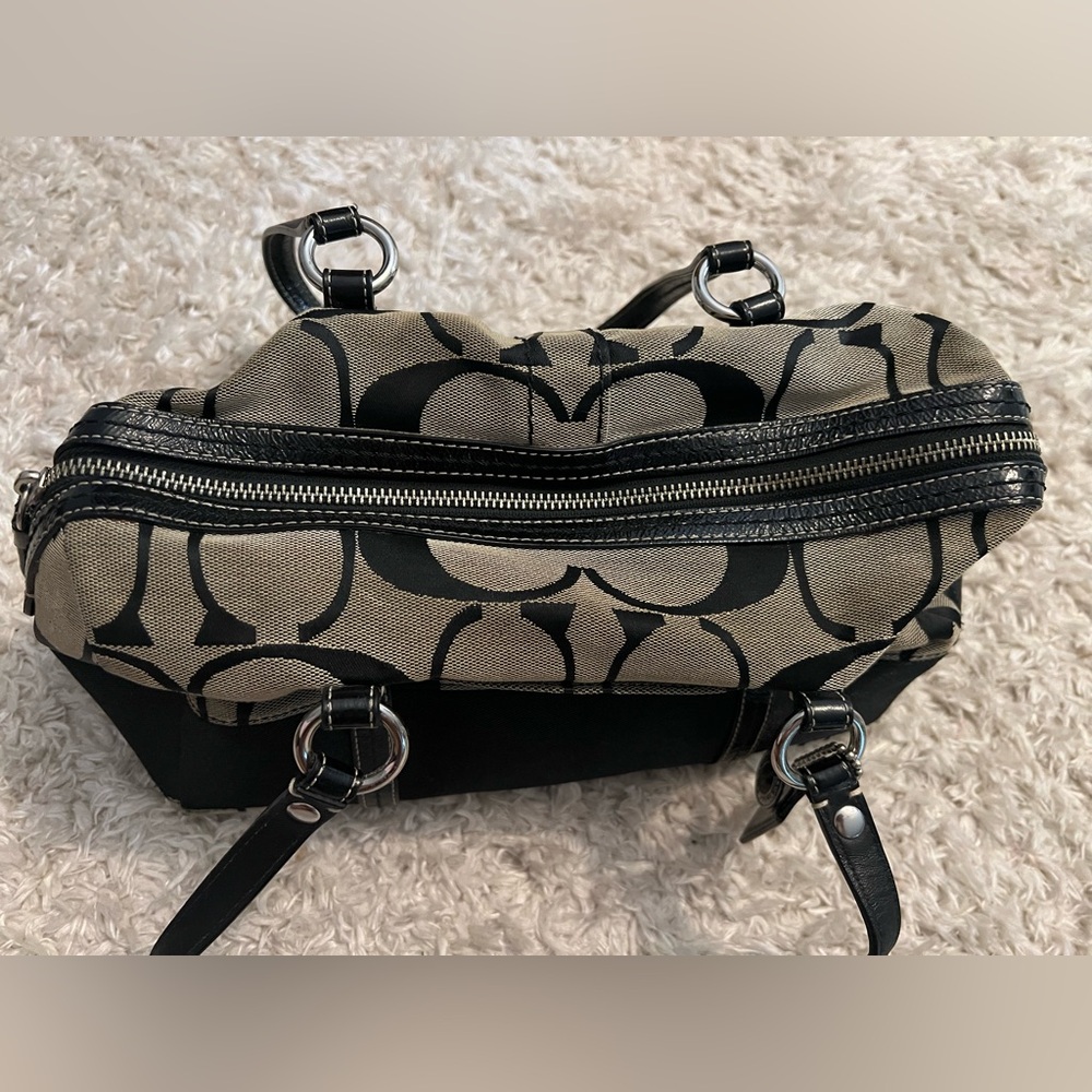 Coach Signature Purse - Picture 3 of 8